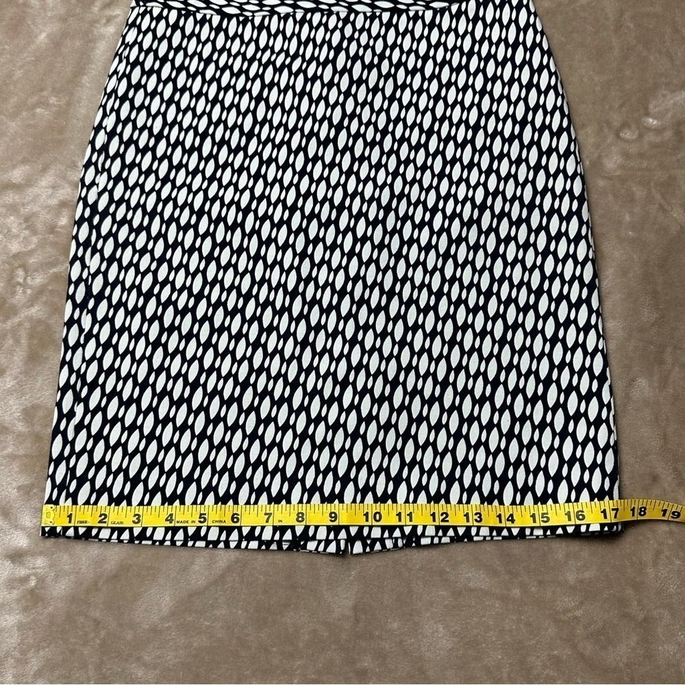 Banana Republic Sloan Pencil Skirt Blue White Geometric Career Business Size 2 - Picture 9 of 10